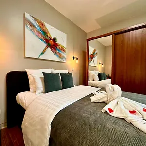 Luxury Castel By Rikas Appartement Antwerpen